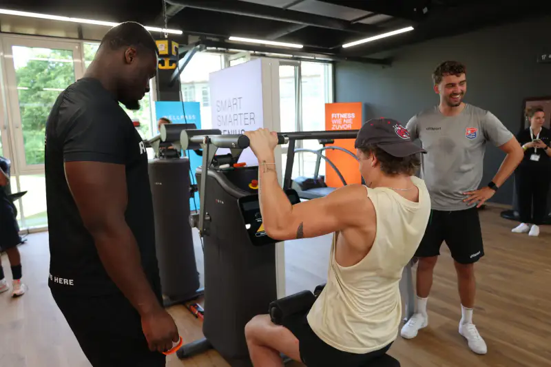 Sportschule Oberhaching: Entdecke EGYM Workouts: Dein Weg zur Topform mit smarten, personalisierten Geräten. Erlebe den Unterschied!